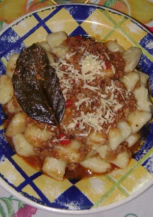 Una foto de Ñoquis a la bolognesa