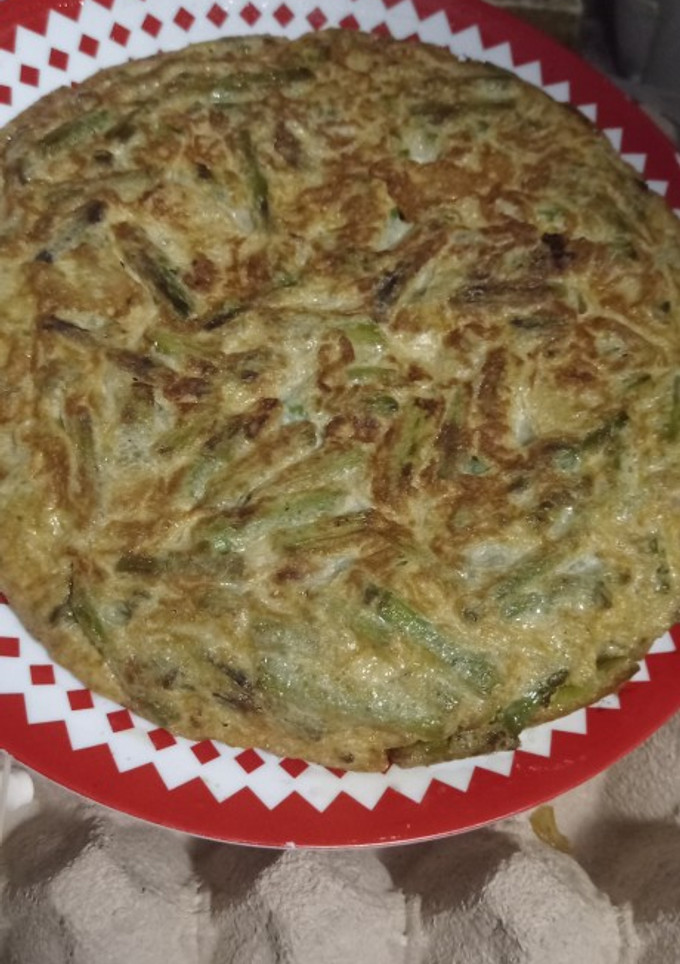 Una foto de Tortilla de espárragos verdes