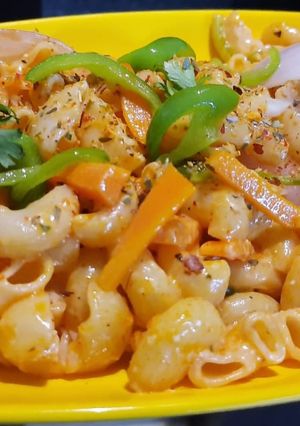 A picture of Peri veggies mayo pasta.