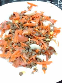 Una foto de Ensalada con lentejas