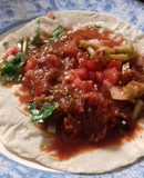 Taquitos de nopal con polvo de camarón y salsa quebrada borracha. (tacos mexicanos veganos)
