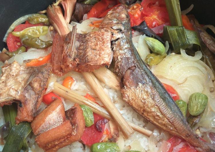 Liwet rumahan (nasi liwet pake mejikom)