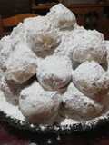 Almond Kourabiedes