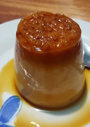 Una foto de Postre estilo flan de arroz con leche