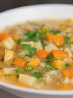 Фото Овощной суп с перловкой и репой.