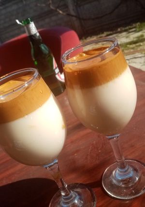 O poză a rețetei Cafea dalgona!.
