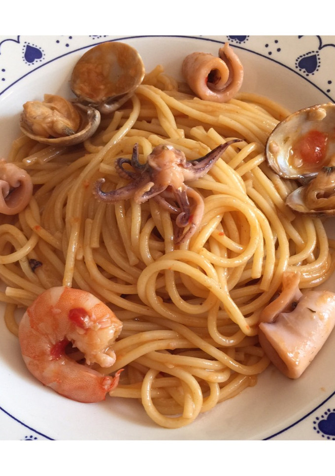 Una foto de Espaguettis marineros