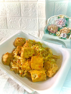 Awara da sauce din cabbage da minced meat ainihin hoton girkin