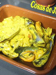 Una foto de Mejillones en salsa rusa picante