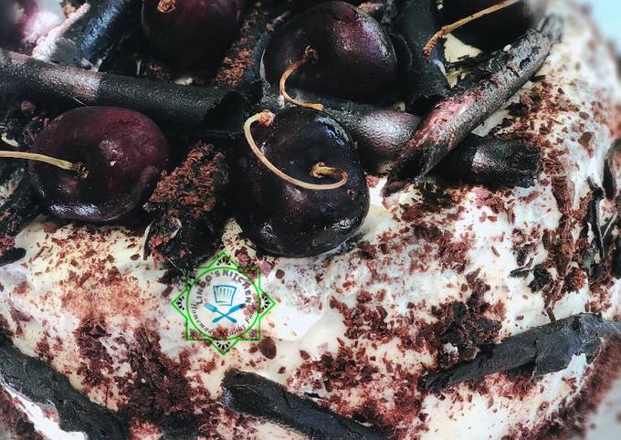 Step-by-Step Guide to Make Homemade Black Forest Cake (Schwarzwälder
Kirschtorte)