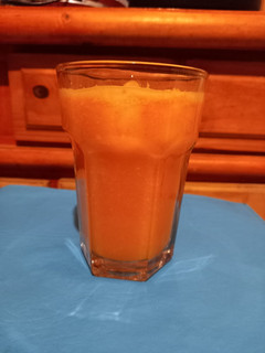 Una foto de Licuado de naranja 🍊 y zanahoria