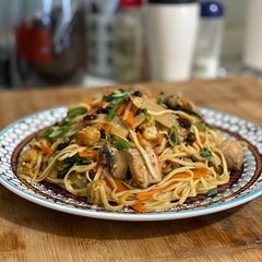 A picture of Chicken & Shrimp Noodles.