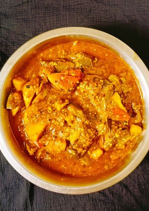 बैंगन आलू की सब्जी (Baingan aloo ki sabzi recipe in hindi) रेसिपी मुख्य फोटो
