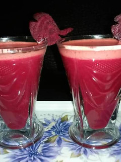 A picture of Beetroot juice🍷🌺.