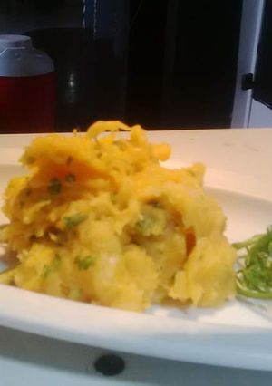 Una foto de Puré de yuca, batata dulce y apio, una delicia