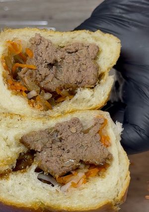 Hình của món Bánh Mì Bò Nướng Sả.