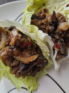 Una foto de "Tacos"🌮 de berenjena🍆 y champiñones🍄 ahumados🌯🥙🌮