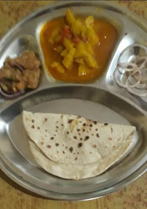 लौकी की सब्जी (lauki ki sabzi recipe in hindi) रेसिपी मुख्य फोटो