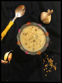 வெந்தய பூண்டு கஞ்சி (Venthaya poondu kanji recipe in tamil) செய்முறை முக்கிய புகைப்படம்