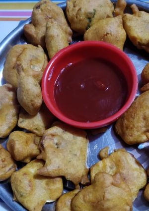 A picture of Raw banana pakori.