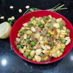 A picture of Corn Matar Chaat.