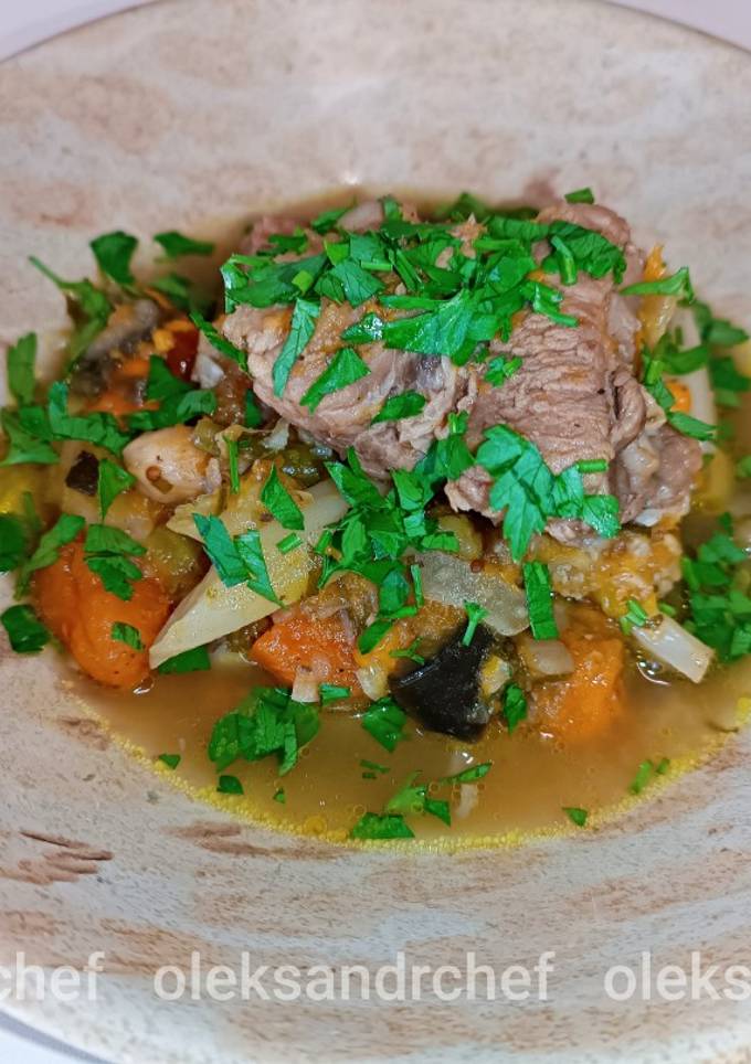 Ребра🍖 тушковані з овочами