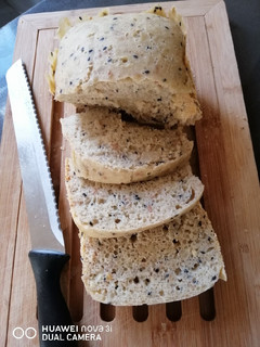 A picture of Machine Bread.