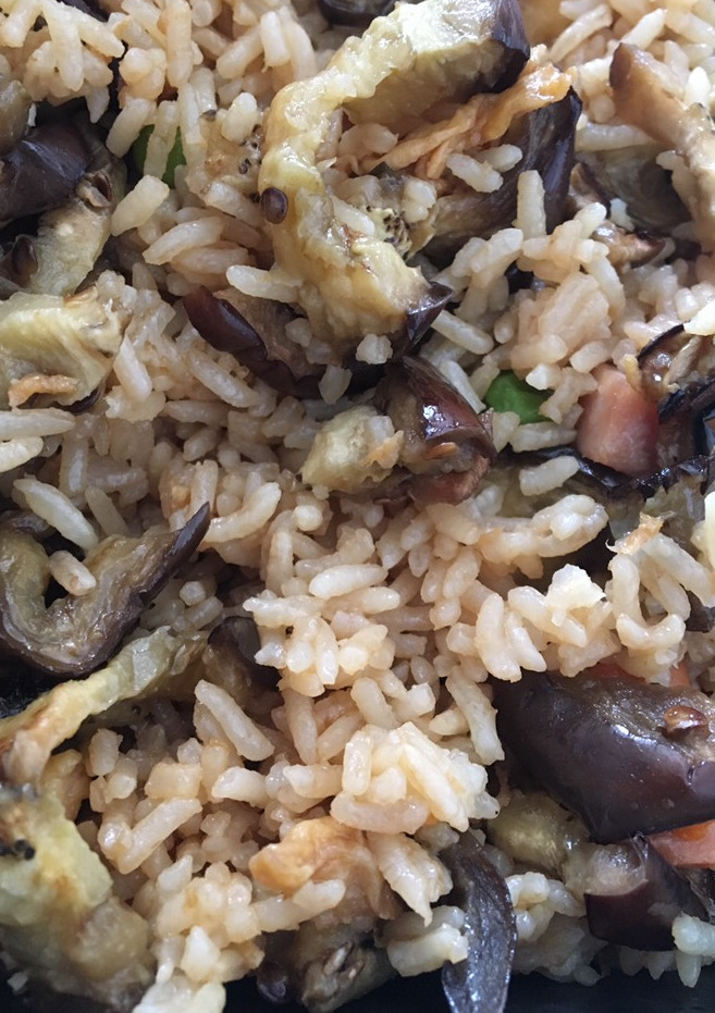 Una foto de Arroz seco con verduras
