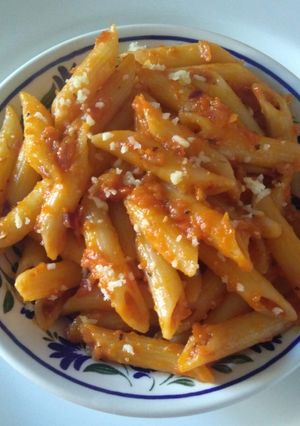 A picture of Red Sauce pasta.