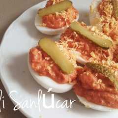 Una foto de Huevos rellenos tradicionales de la abuela Manoli