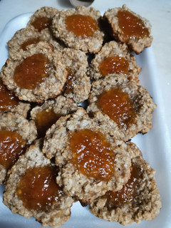 Una foto de Galletitas de avena y banana tipo pepas 🤤