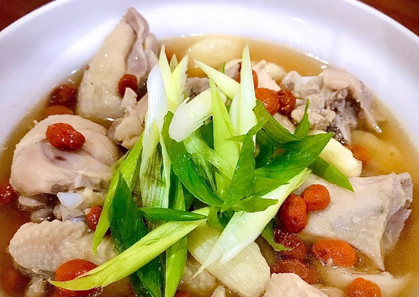 Nutritious Garlic Chicken Soup with Goji Berry (anti inflammation bagus utk flu / musim hujan)