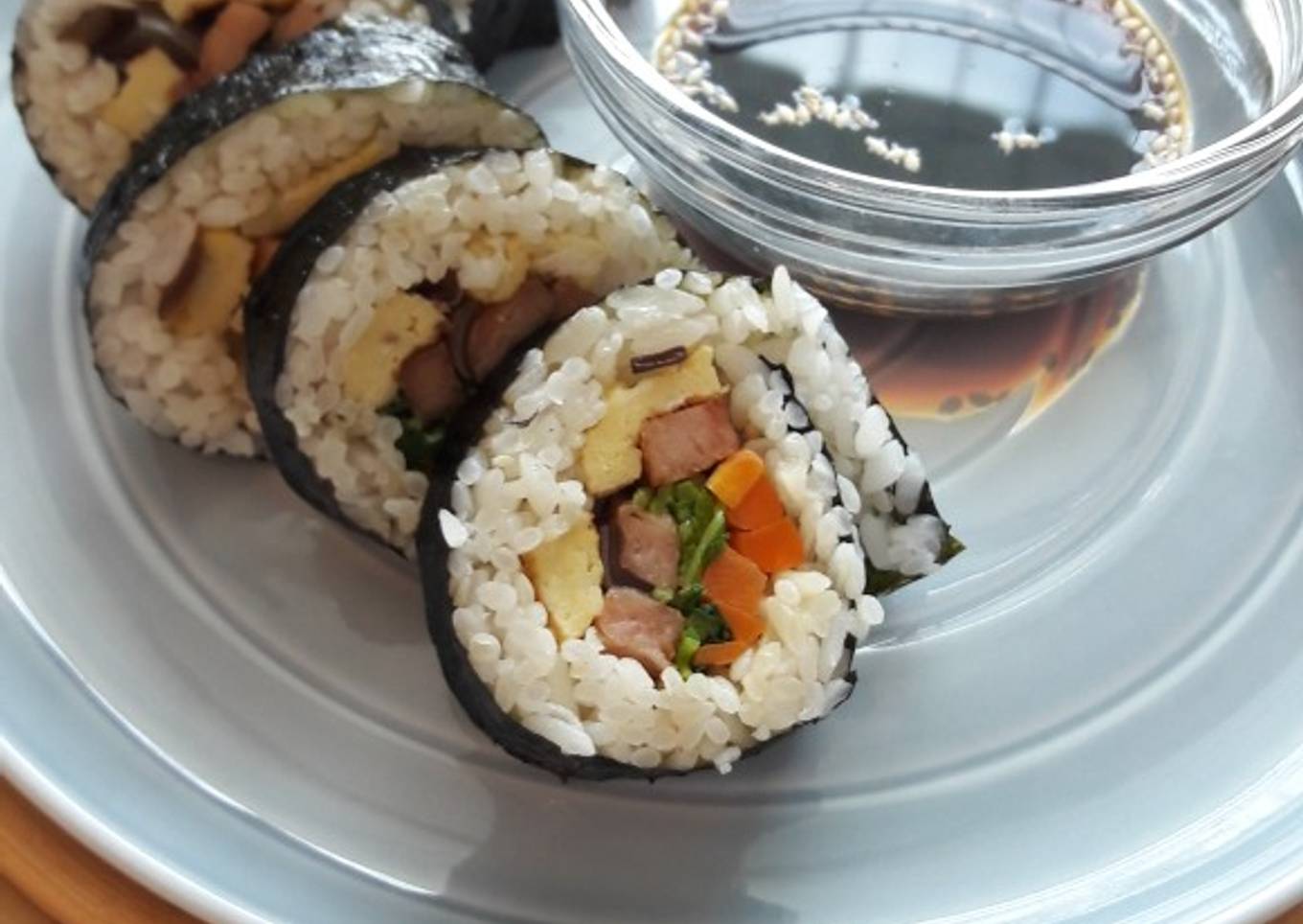 Kimbap rame-rame yang serakah