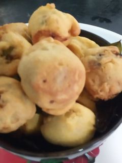 வாழைக்காய் போண்டா செய்முறை முக்கிய புகைப்படம்