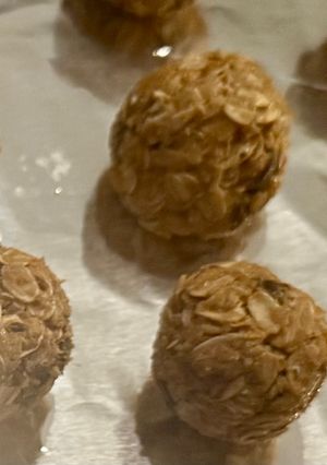 A picture of No Bake Energy Bites.