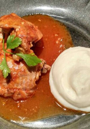 Una foto de Pollo con salsa al vino blanco!!!