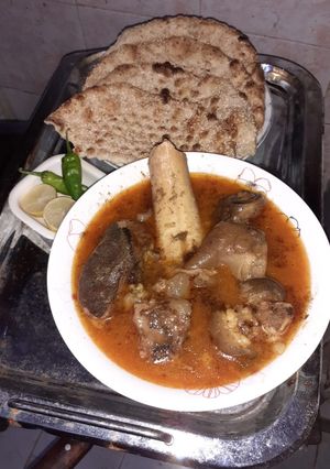 A picture of Beef Payya (Trotters).