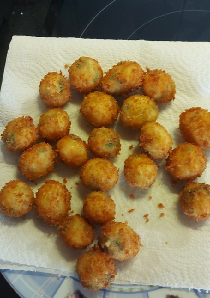 Una foto de Croquetas de "Pimientos de Padrón" unas pican y otras no