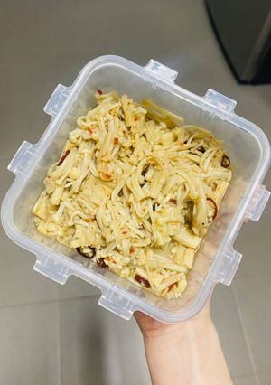 A picture of Spicy Garlic Enoki.