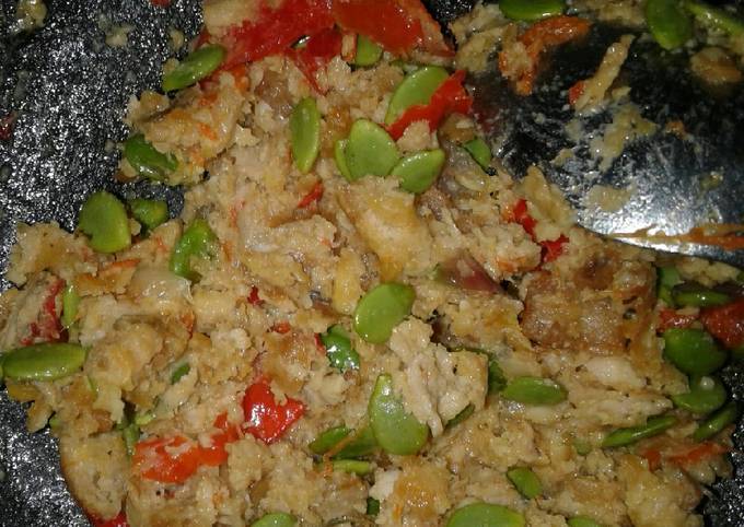 Cara bikin Sambal tempe pete selong (pete cina) Cara bikin Sambal tempe pete selong (pete cina)