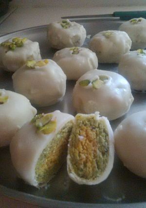 सुरती केसर बादाम पिस्ता घरी (surti kesar badam pista ghari recipe in Hindi) रेसिपी मुख्य फोटो