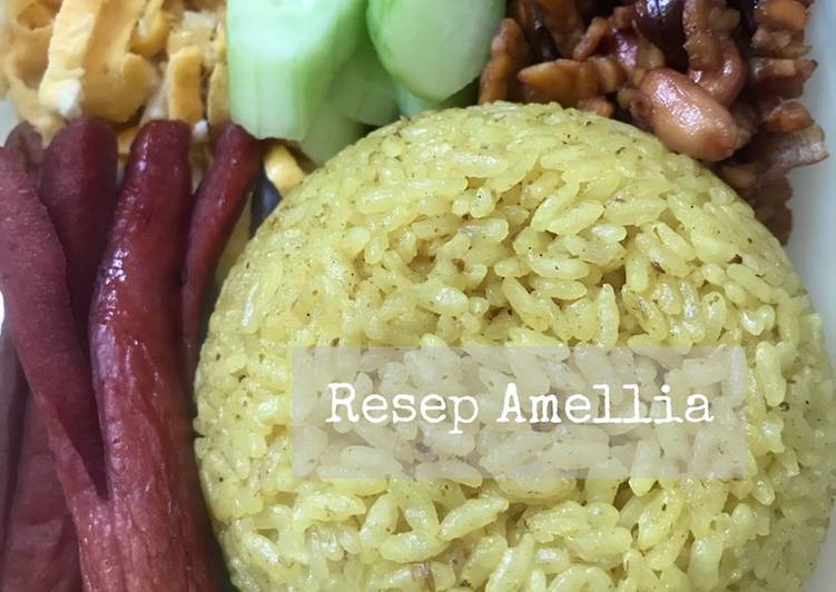 Nasi kuning (rice cooker) n friends