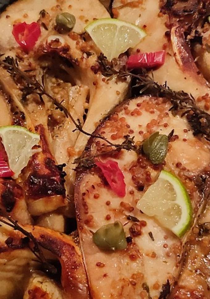 Карась запечений в апельсиновому соці з тім'яном та соусом теріяки 😋