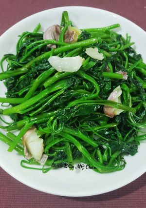 Hình của món Rau muống xào tỏi.