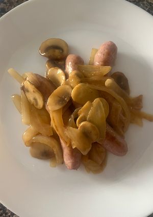 Una foto de Salchichas en salsa