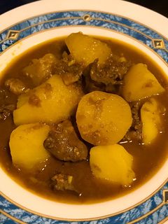 Una foto de Patatas Guisadas con Higaditos de Pollo (Thermomix)