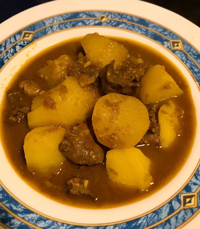 Foto principal de Patatas Guisadas con Higaditos de Pollo (Thermomix)