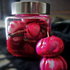 Vinegar onion sirke wale pyaz A picture of Vinegar onion sirke wale pyaz.