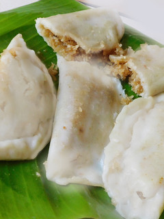 இல அடா (இலை அடை)(ila ada recipe in tamil) செய்முறை முக்கிய புகைப்படம்