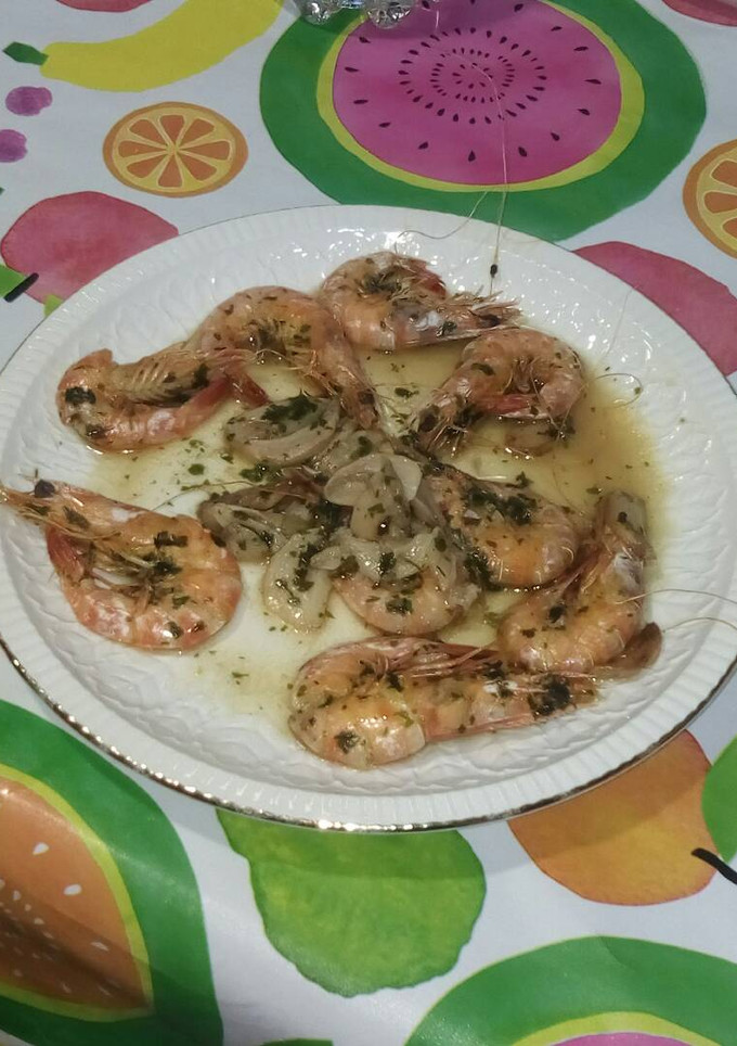 Una foto de Langostinos al ajillo